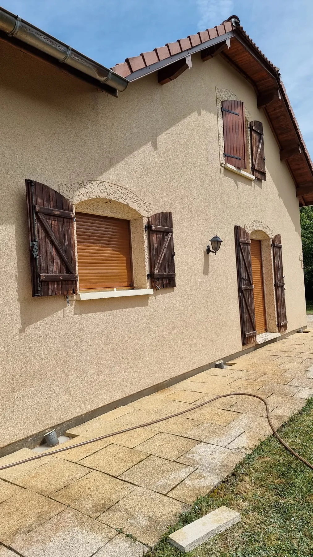 Traitement des façades sans Karcher — après